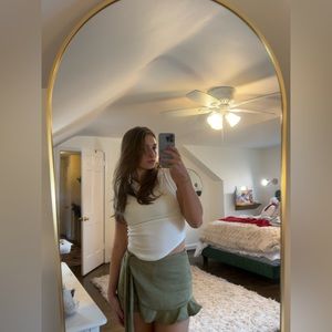 Skirt/skort green with tie never worn with tags small